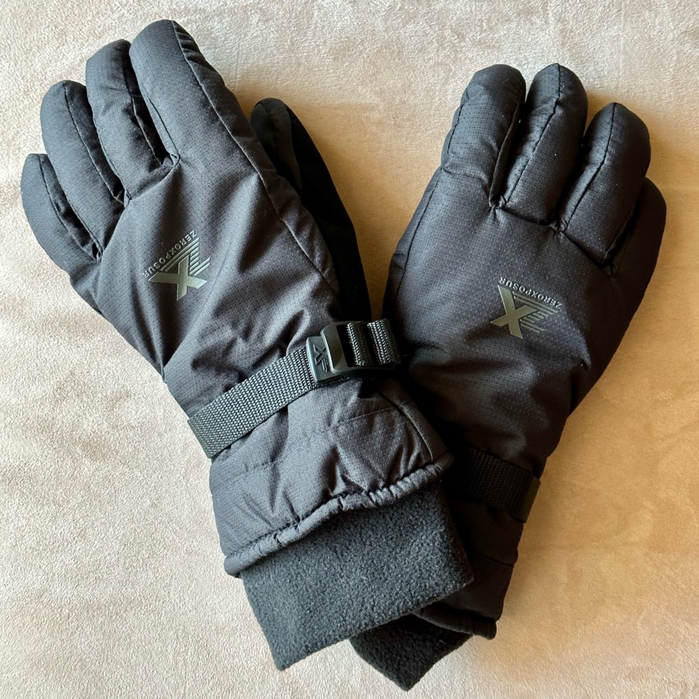 🍀Zeroxposur Gloves | M/L | EUC | Black